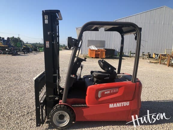 Image of Manitou ME320 equipment image 4