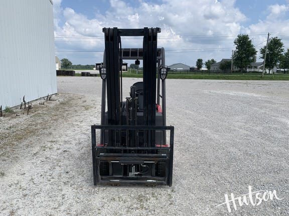 Image of Manitou ME320 equipment image 1