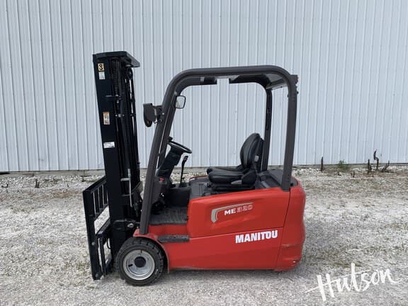 Image of Manitou ME320 equipment image 2