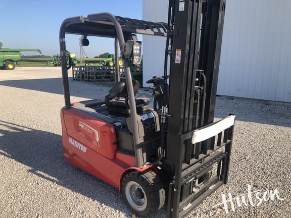 Image of Manitou ME320 equipment image 1