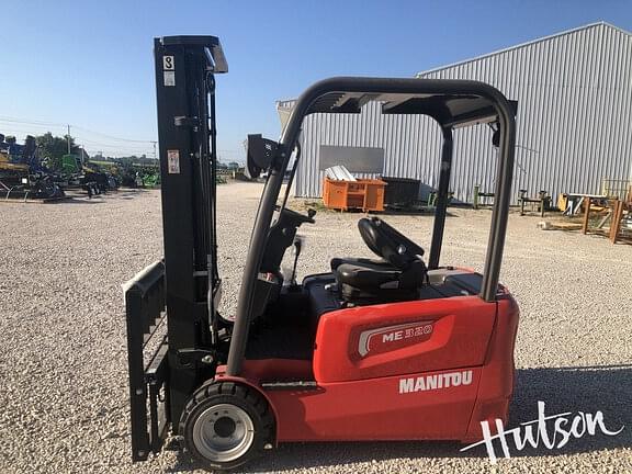 Image of Manitou ME320 equipment image 3