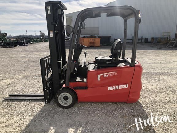 Image of Manitou ME320 equipment image 3