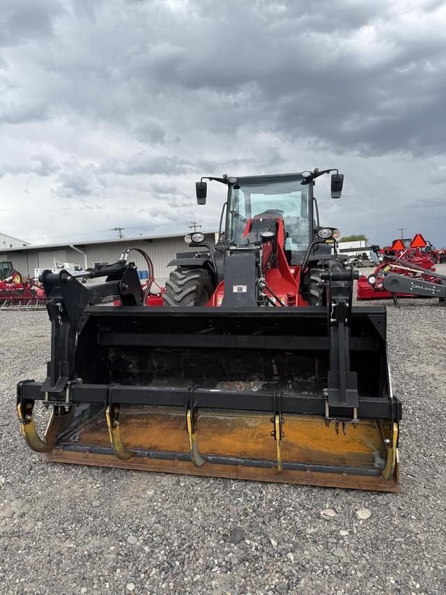 Image of Manitou MLA-T 533-145 V+ equipment image 3