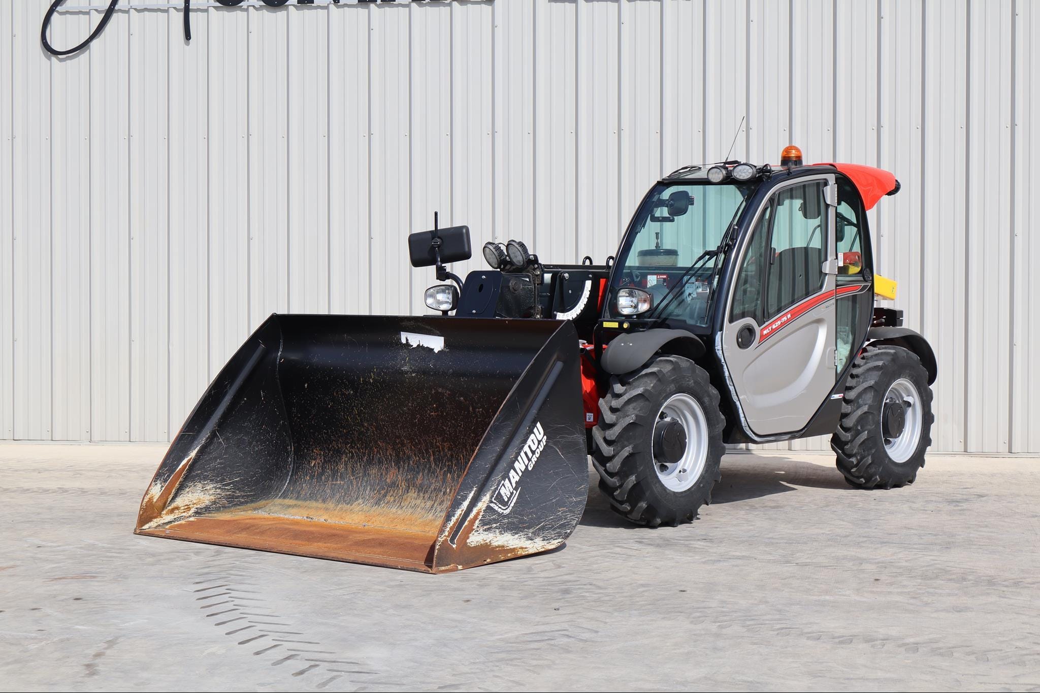 2023 Manitou MLT625-75H Elite Equipment Image0