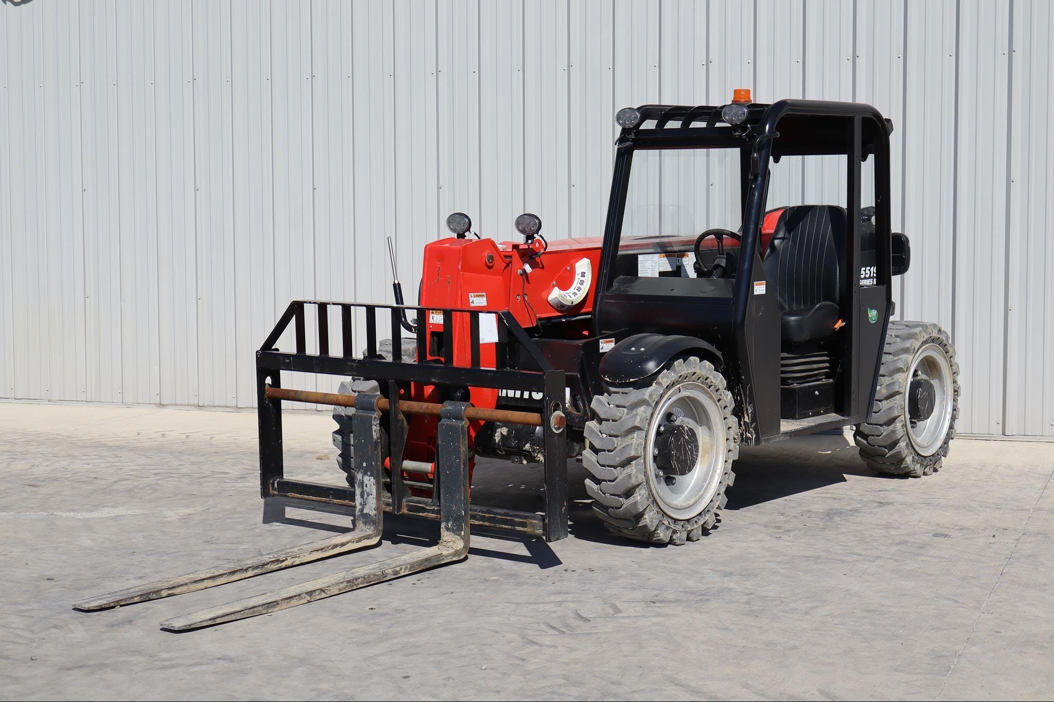 2023 Manitou MTA5519 Equipment Image0