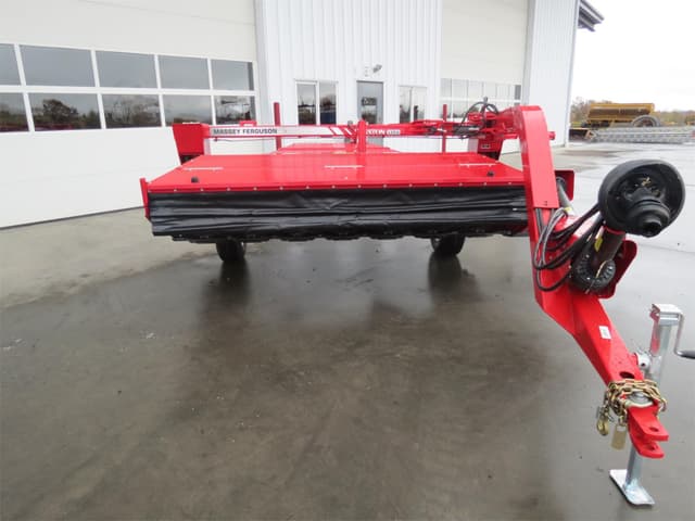 Image of Massey Ferguson 1359 equipment image 2