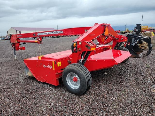 Image of Massey Ferguson 1393 equipment image 2