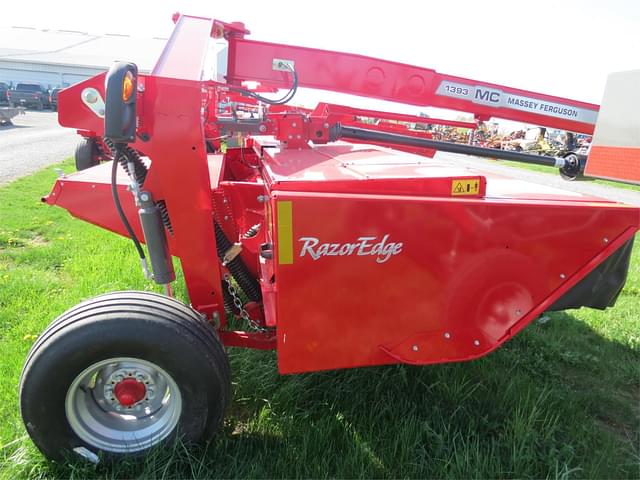 Image of Massey Ferguson 1393 equipment image 4