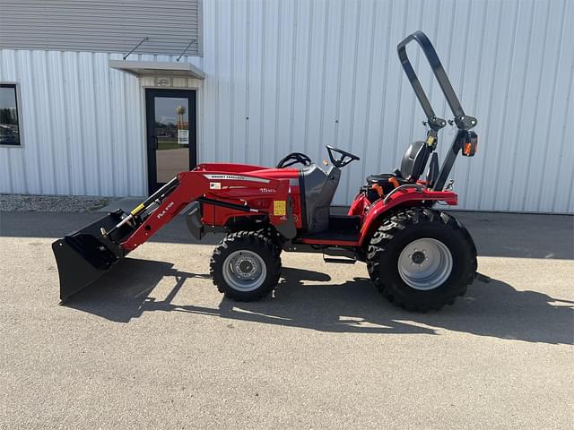 Image of Massey Ferguson 1526 equipment image 1