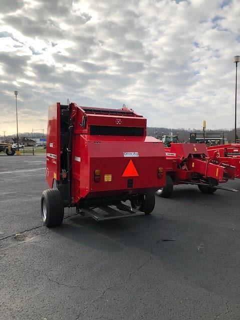 Image of Massey Ferguson Hesston 1745D equipment image 2