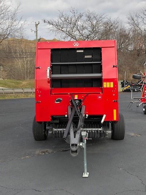 Image of Massey Ferguson Hesston 1745D equipment image 3