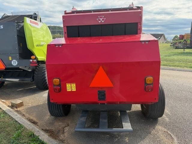 Image of Massey Ferguson Hesston 1745D equipment image 3