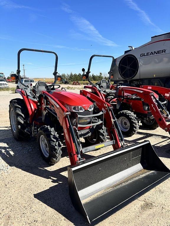 Image of Massey Ferguson 1835M Primary image