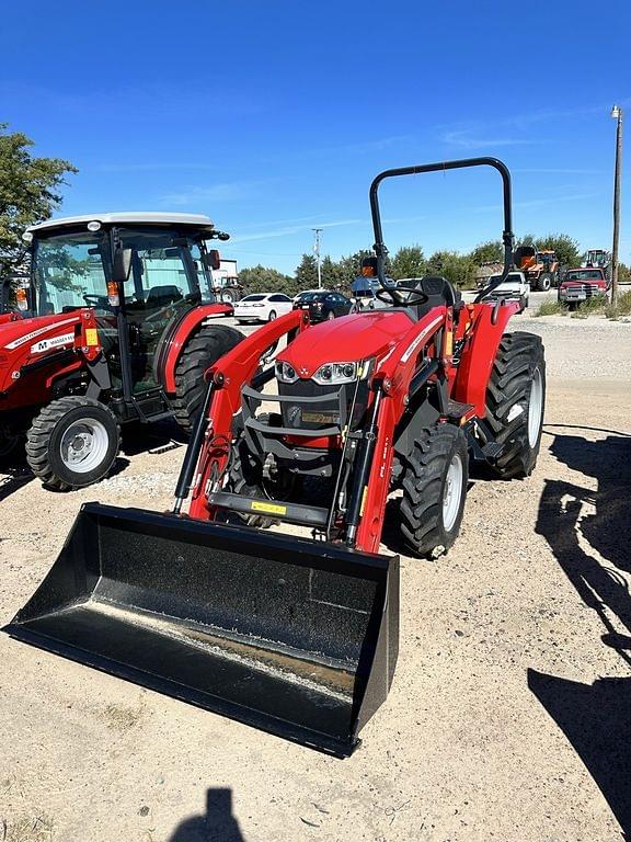 Image of Massey Ferguson 1835M equipment image 1