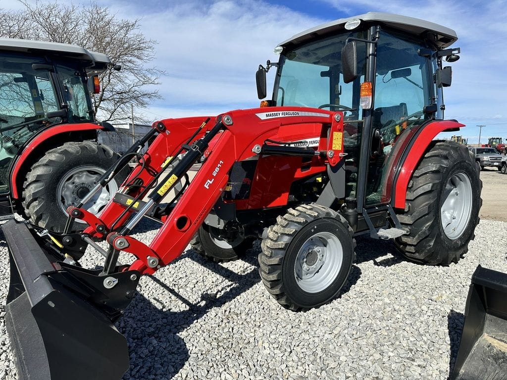 2023 Massey Ferguson 1840M Equipment Image0