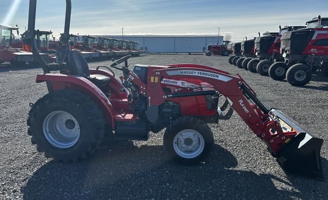 Image of Massey Ferguson 1825E equipment image 1