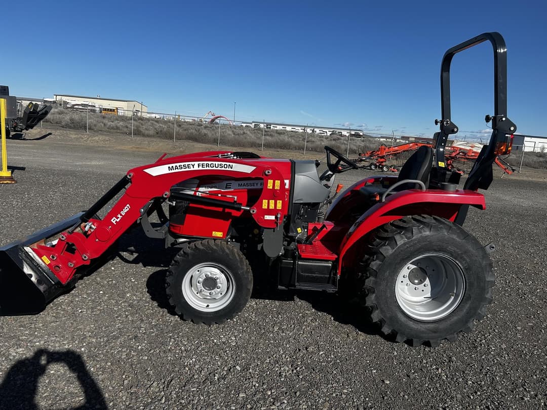 Image of Massey Ferguson 1825E Primary image