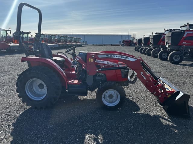 Image of Massey Ferguson 1825E equipment image 1