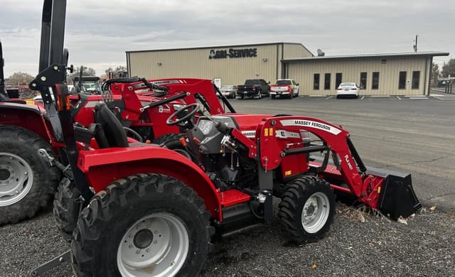 Image of Massey Ferguson 1835E equipment image 3
