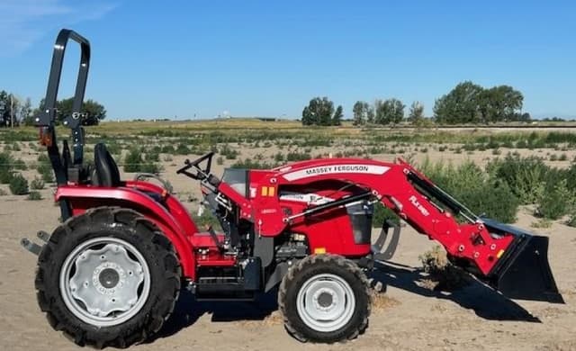 Image of Massey Ferguson 1835E equipment image 4