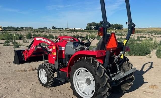 Image of Massey Ferguson 1835E equipment image 1