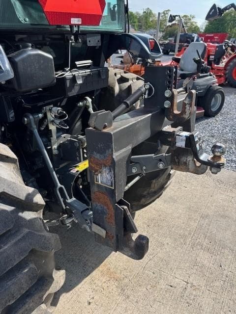 Image of Massey Ferguson 1835M equipment image 3