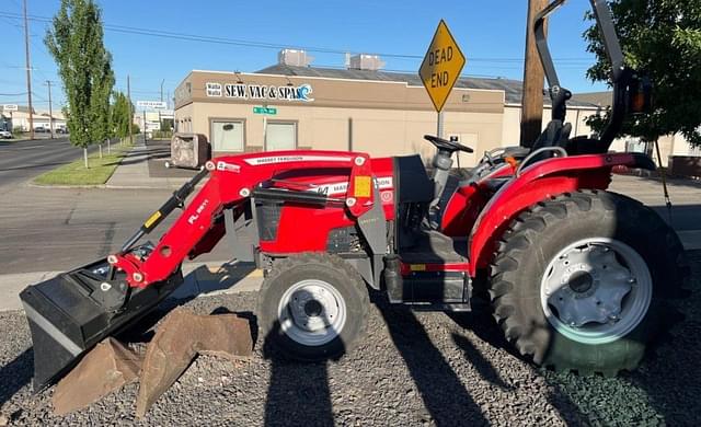 Image of Massey Ferguson 1835M equipment image 1