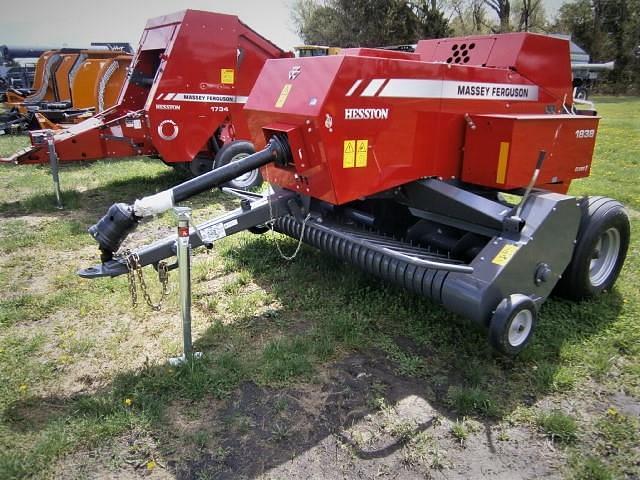 Image of Massey Ferguson 1838 equipment image 2