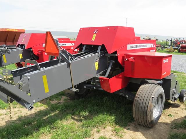 Image of Massey Ferguson 1840 equipment image 4