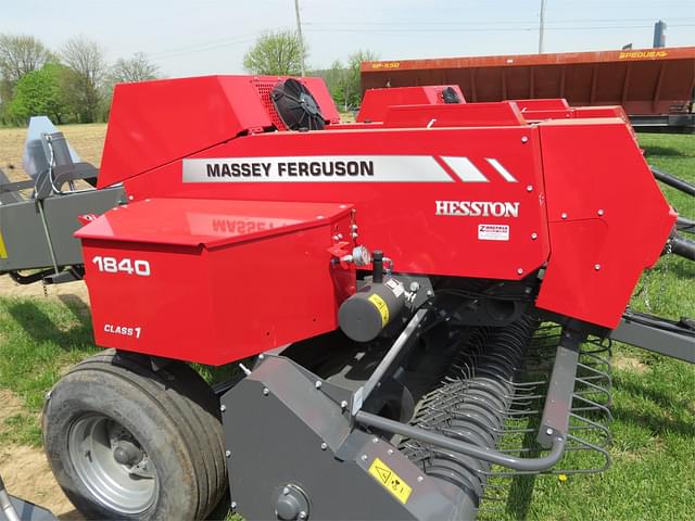 Image of Massey Ferguson 1840 equipment image 3