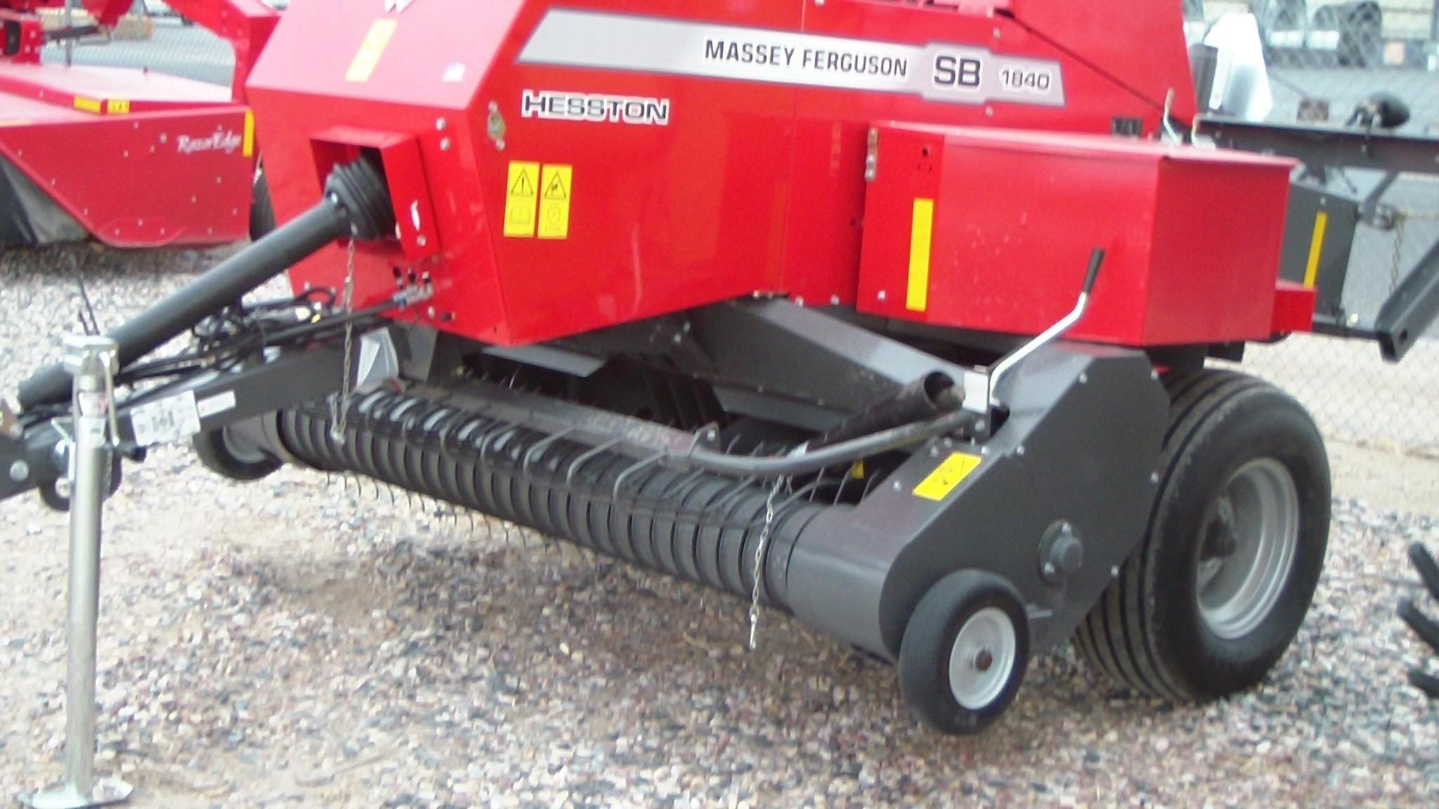 2023 Massey Ferguson 1840 Equipment Image0