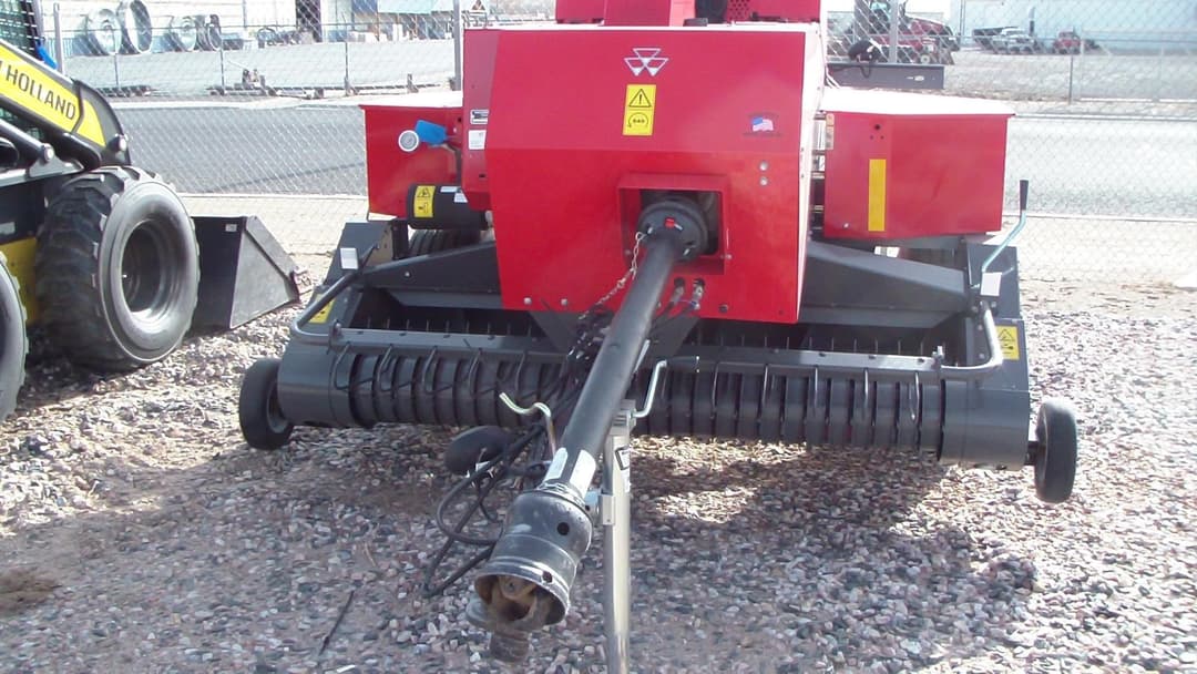 Image of Massey Ferguson 1840 Primary image