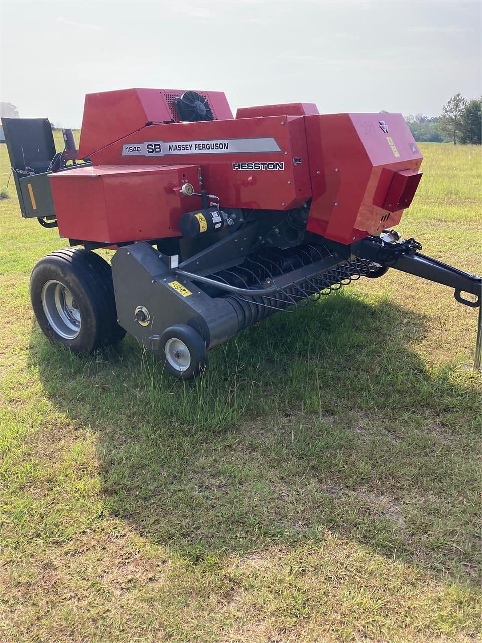 Image of Massey Ferguson 1840 Image 0