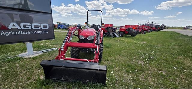 Image of Massey Ferguson 1840E equipment image 2