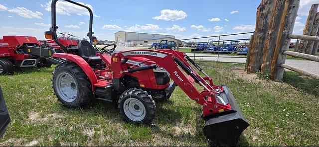 Image of Massey Ferguson 1840E equipment image 1