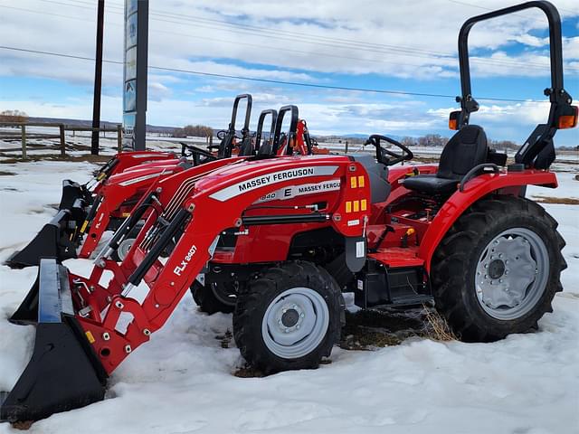 Image of Massey Ferguson 1840E equipment image 4