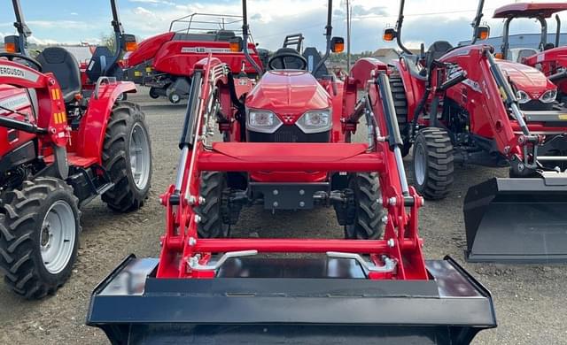 Image of Massey Ferguson 1840E equipment image 1