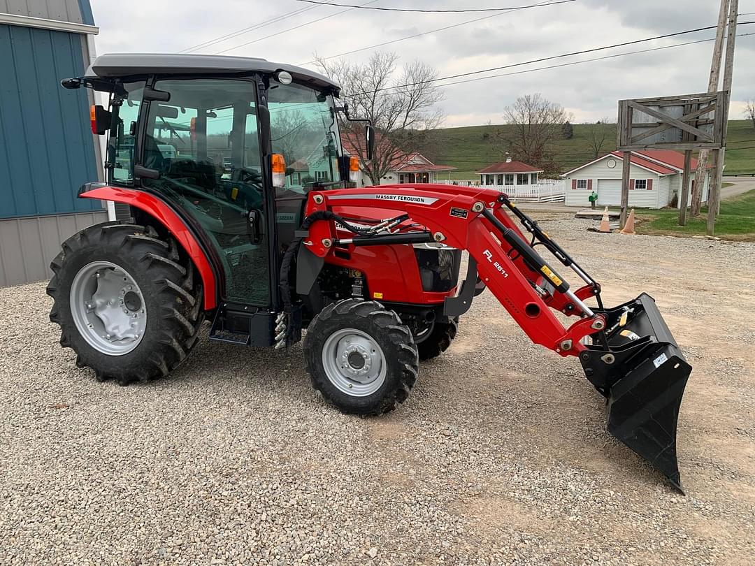 Image of Massey Ferguson 1840M Primary image