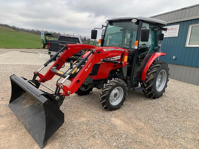 Image of Massey Ferguson 1840M equipment image 4