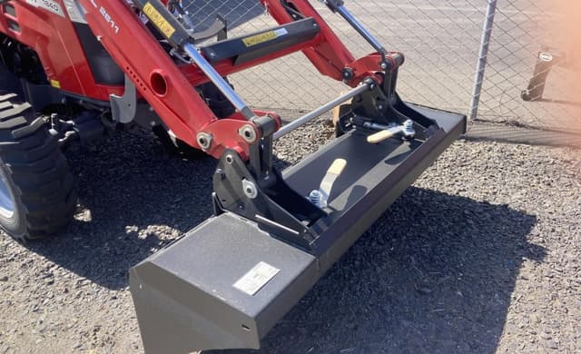 Image of Massey Ferguson 1840M equipment image 2