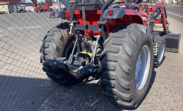 Image of Massey Ferguson 1840M equipment image 3