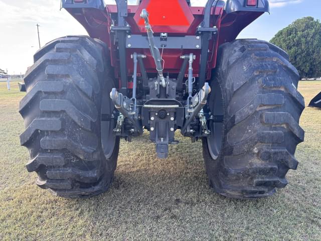 Image of Massey Ferguson 1840M equipment image 3