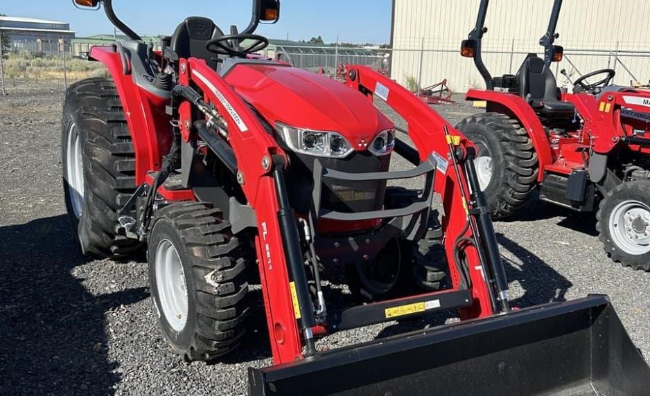 Image of Massey Ferguson 1840M Image 0