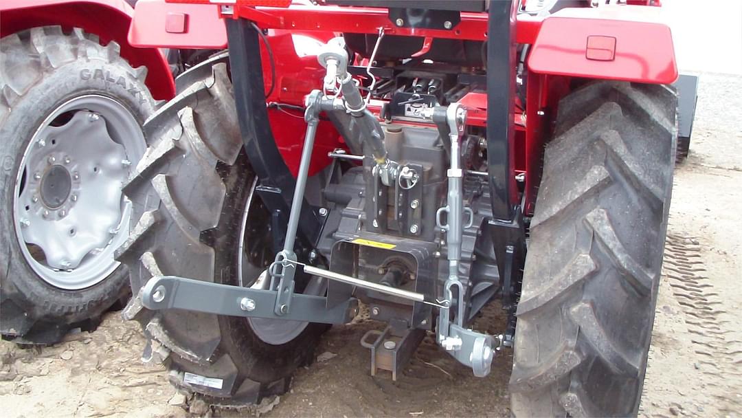 Image of Massey Ferguson 1840M Image 1