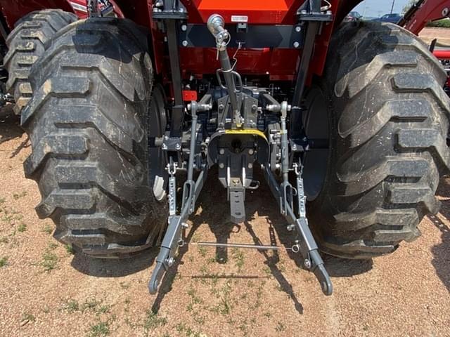 Image of Massey Ferguson 1840M equipment image 2