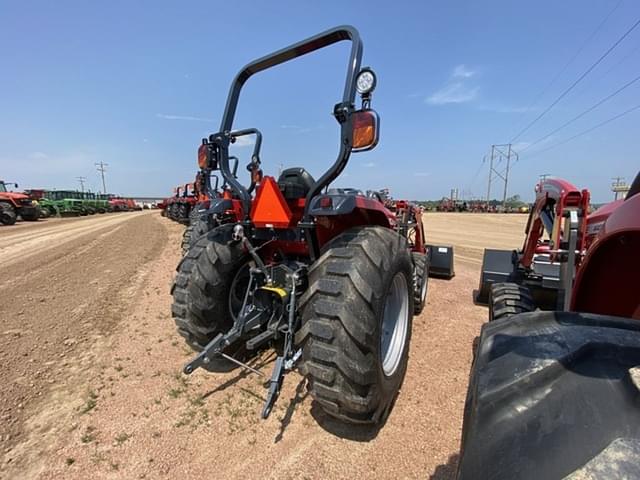 Image of Massey Ferguson 1840M equipment image 3