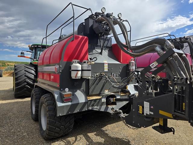 Image of Massey Ferguson LB2234XD equipment image 3