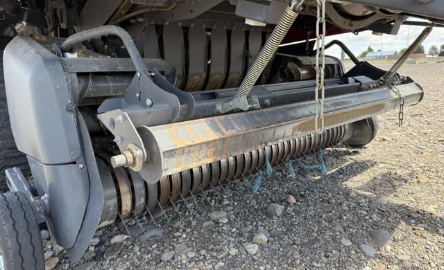 Image of Massey Ferguson 2270XD equipment image 4