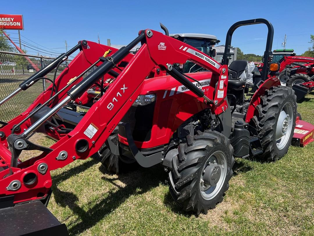 Image of Massey Ferguson 2604H Primary image