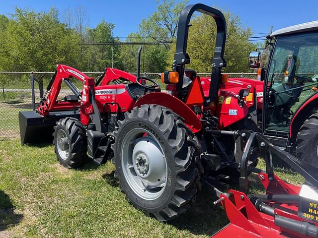 Image of Massey Ferguson 2604H equipment image 3